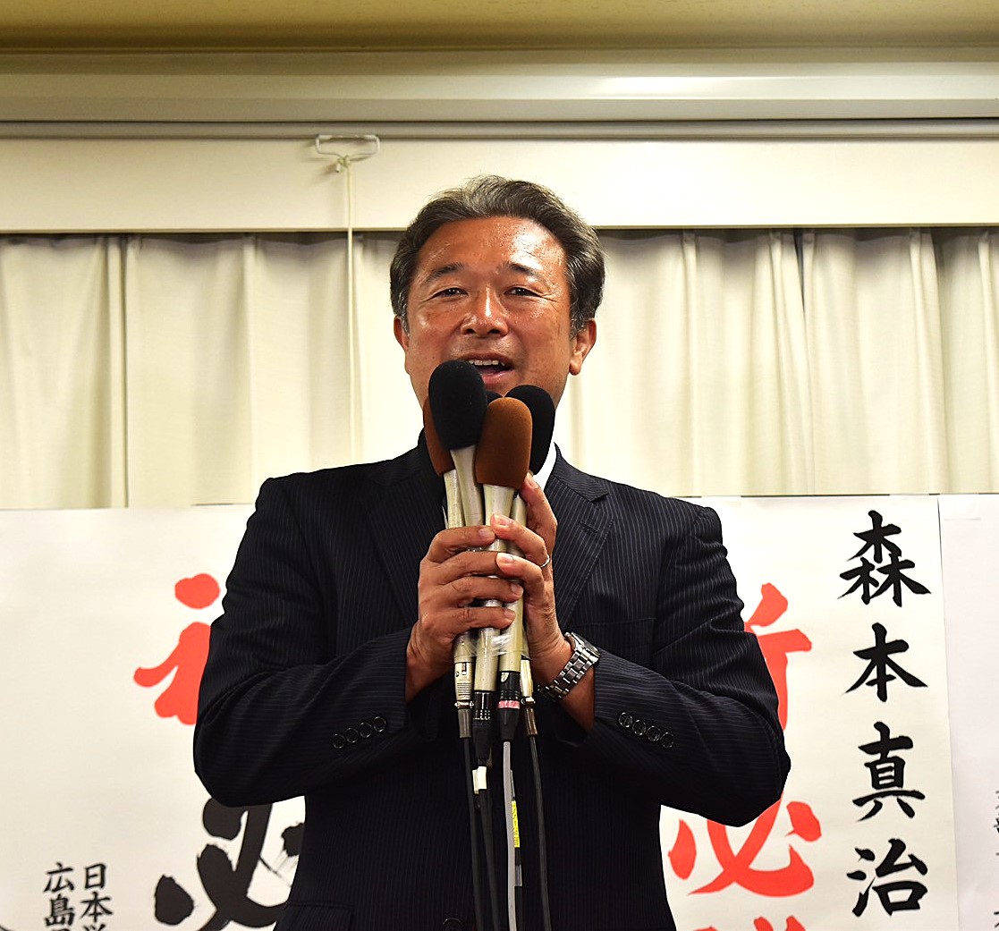 Morimoto_Shinji's tweet image. 平和と暮らしを守るための大切な議席。
皆さまのご支援のお陰で守りぬくことができました!
与党も過半数割れとなり、数の力で押し通される国会から、政策実現を可能にする国会へともう間もなくです。…