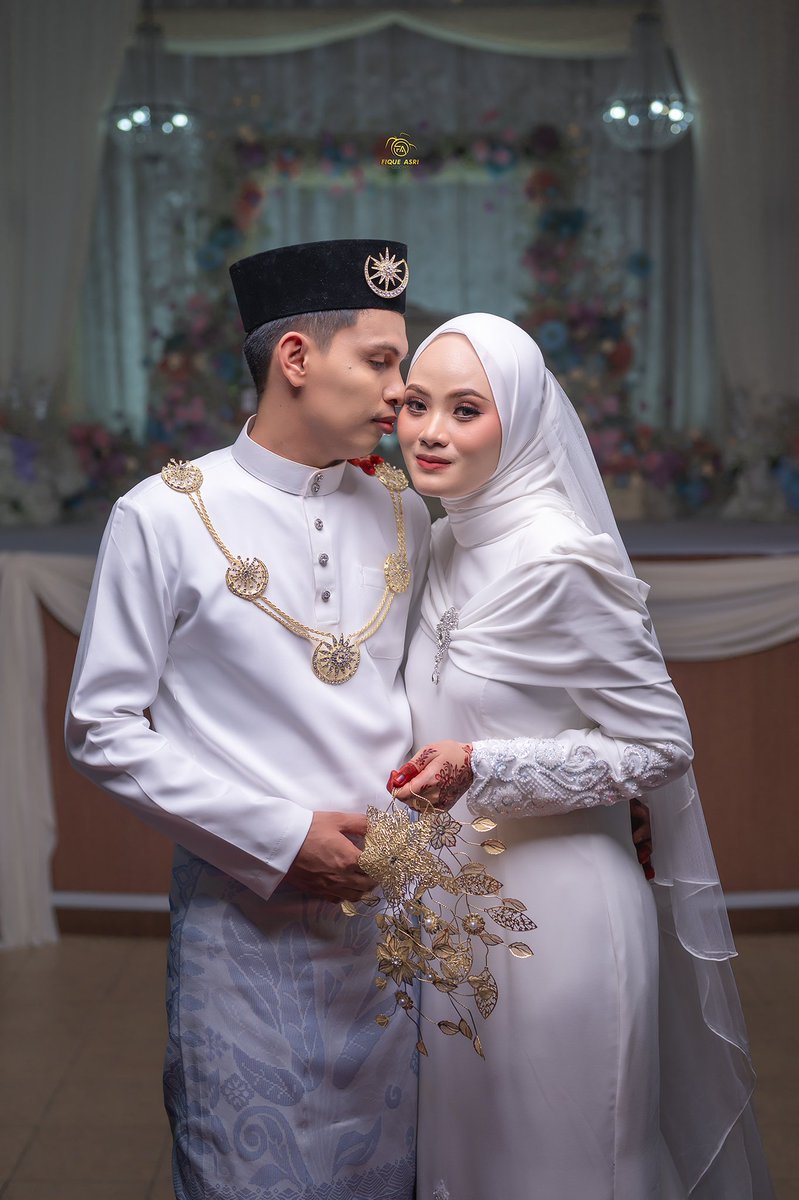 Atheefique's tweet photo. POTRAIT EXCLUSIVE
Aqish + Sukor..
Sanding photo at Dewan Bandaran Alor Gajah, Melaka.. https://t.co/h76k4Z8hAu