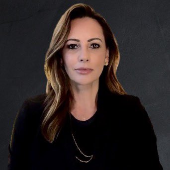 lira9344529's tweet photo. Ana Paula Henkel 
Essa jornalista patriota tem o seu respeito ? 
Sim ou Não? 🇧🇷 https://t.co/XyY2kS6jK2
