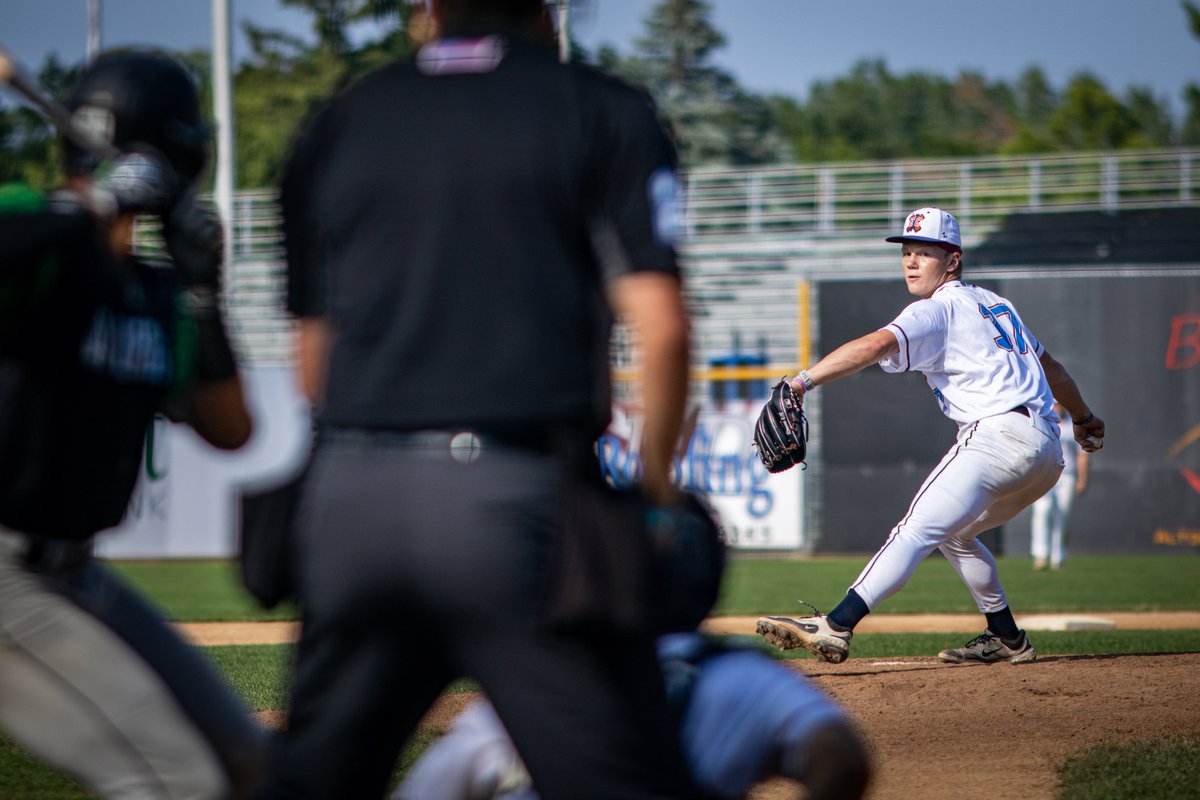 ecexpress's tweet image. That&apos;s a great first outing for @LukeRyerse!

4.2 IP / 5 H / 0 R / 6 K / 0 BB

@GopherBaseball | #AllAboard