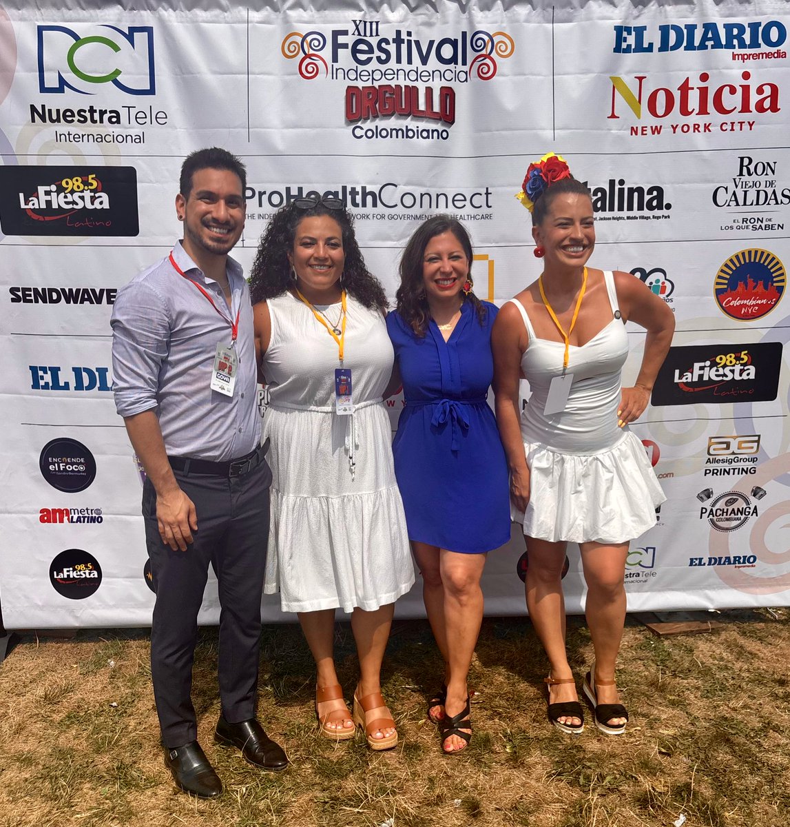 BrianRny's tweet image. Feliz dia de la Independencia de Colombia!! 🇨🇴🇨🇴🇨🇴
It was great to rep @SenGonzalezNY, a Senator of Colombian descent today at the Festival Independencia Orgullo Colombiana 🇨🇴 thank you, @CatalinaCruzNY for organizing, and great to see @votejgr + @senfernandez34.