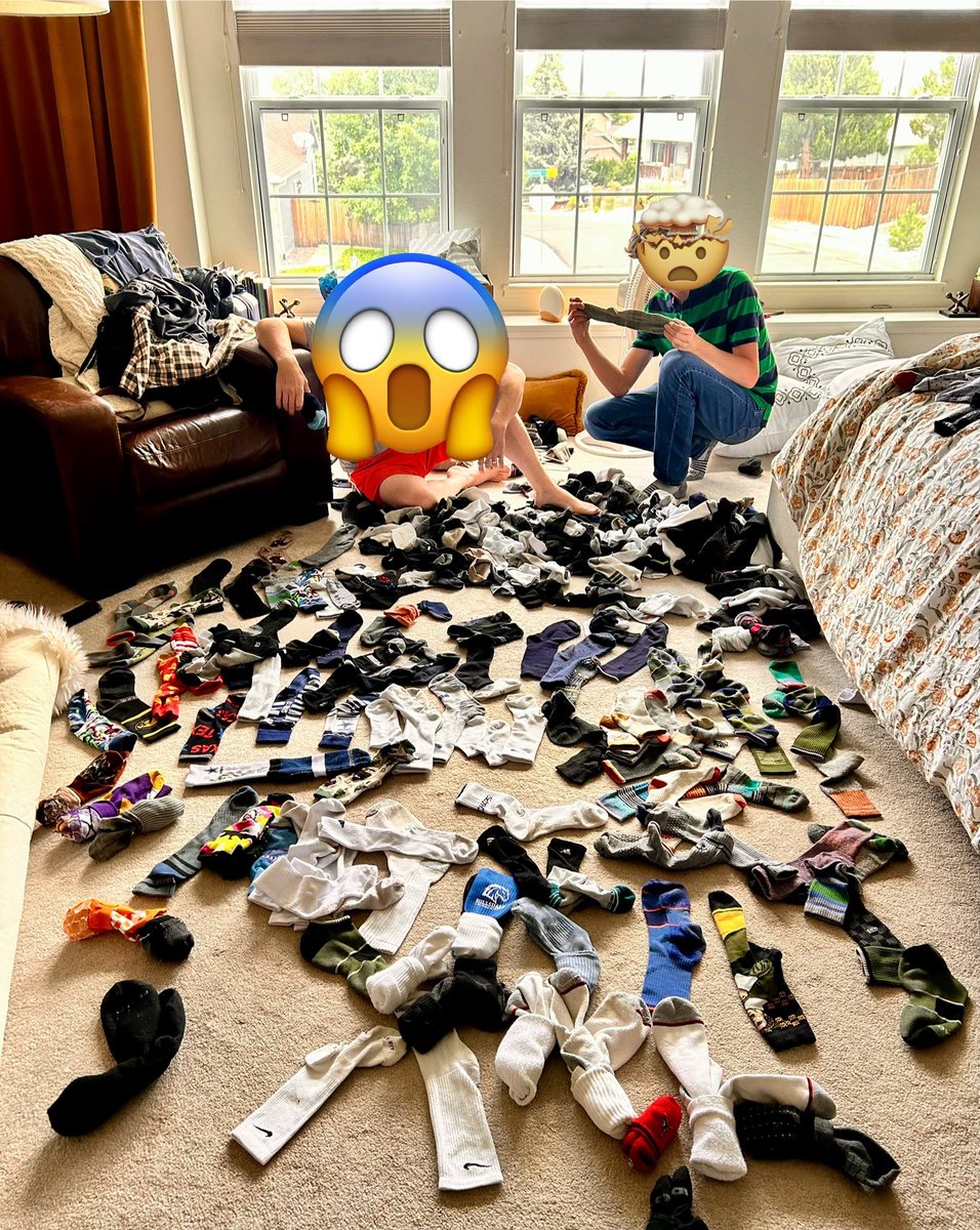 BethCavete's tweet image. Dad opened an empty sock drawer one too many times. He made the boys do a housewide sock hunt
They all spent a couple hours enthusiastically making pairs and haggling over who gets which ones
I have only been trying to accomplish this for 18 yrs, but ok. When Dad does it, it’s…