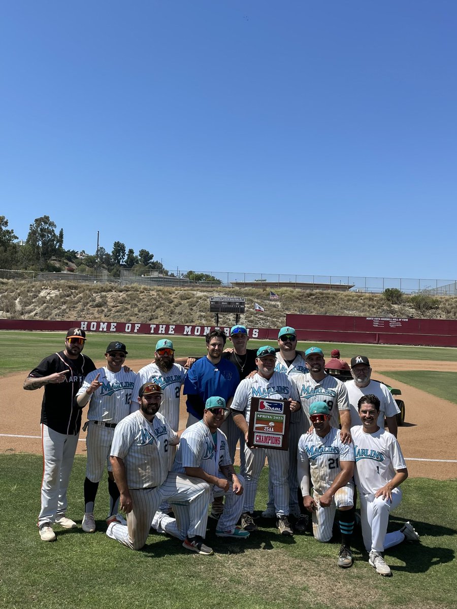 ChadEtch's tweet image. God damn champs, thank you @MiserableSDFan & @5point5Dan for the invite out to play with you boys. So fun getting back on a diamond, let alone playing winning baseball🔥
