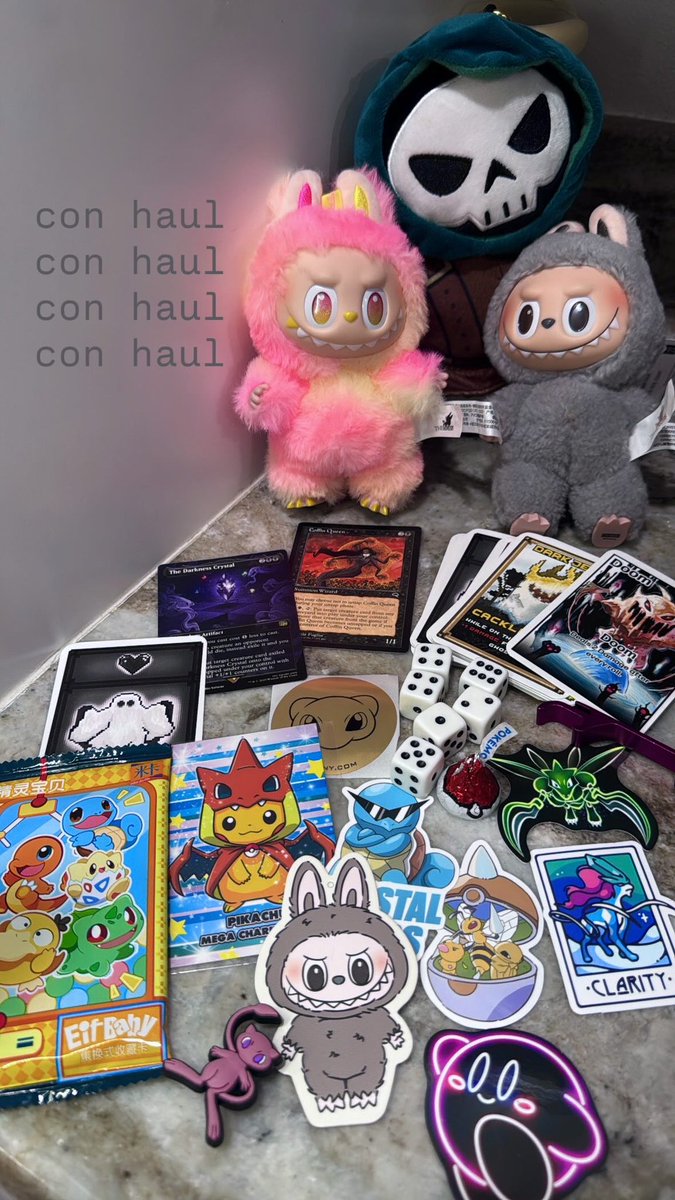 efillysux's tweet image. went to a local tcg con today &amp;lt;3