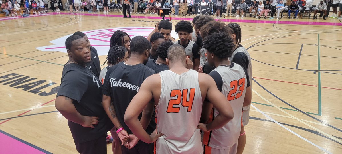 protecttaylor's tweet image. Game Time! For The 🍑 15u