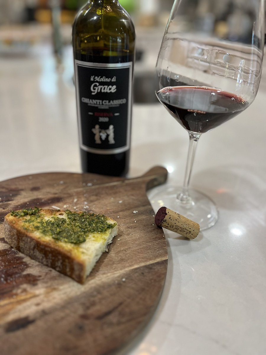 JohnMFodera's tweet image. Pesto, when well done, is spectacular. Mine, is spectacular. I have basil leaves the size of my palm. Great dish. #Tuscanvines