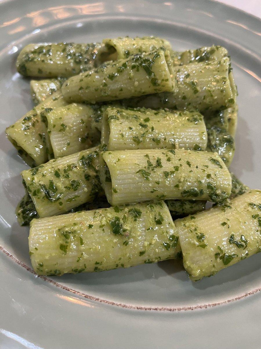 JohnMFodera's tweet image. Pesto, when well done, is spectacular. Mine, is spectacular. I have basil leaves the size of my palm. Great dish. #Tuscanvines