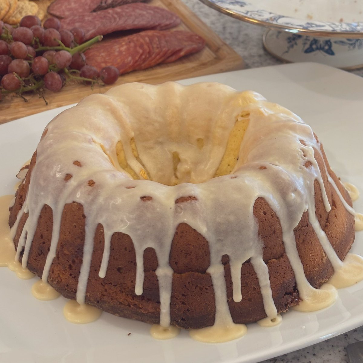 HarrisonGarlic1's tweet image. Small group is reading Gyges’ Ring in Book 2 of Plato’s Republic tonight.
Wife made a fitting cake. ⬇️