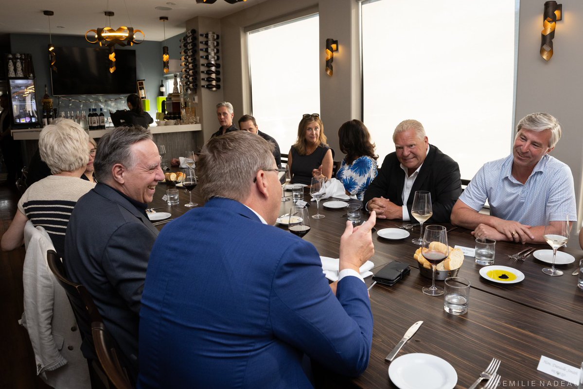 francoislegault's tweet image. Content de retrouver mes homologues des provinces et territoires dans le cadre du Conseil de la fédération. On a plusieurs gros dossiers sur la table à discuter au cours des prochains jours, notamment les relations Canada-États-Unis et les moyens de diversifier notre économie.
