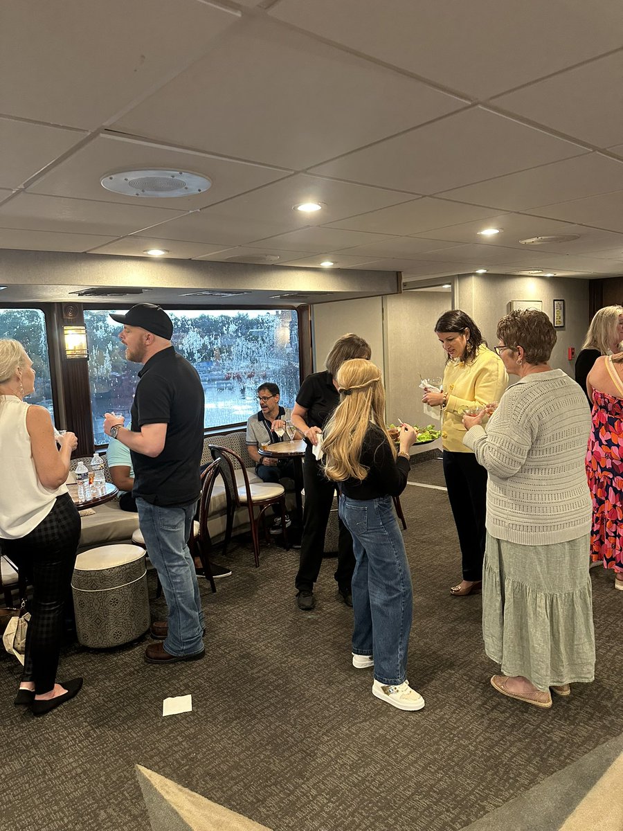 NOSNnetwork's tweet image. This year’s annual meeting included a yacht cruise on the bay after strategizing about rising oncology issues. Visit our website at NOSN.info to learn more about how we empower our members to work diligently in reforming oncology healthcare.  

#nosn #oncology