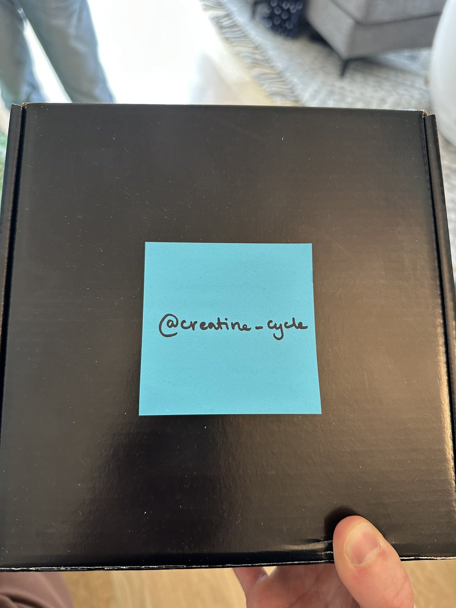 creatine_cycle's tweet image. "all you ever do is spend time on your phone. you spend more time talking to @growing_daniel and @squirtle_says than to me." - my ex
well little does she know that time was well-spent because i now have a mystery box