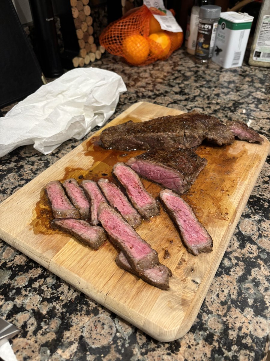 itsmrevandaniel's tweet image. Cooked some steaks and thinking about who the Yankees will trade for.