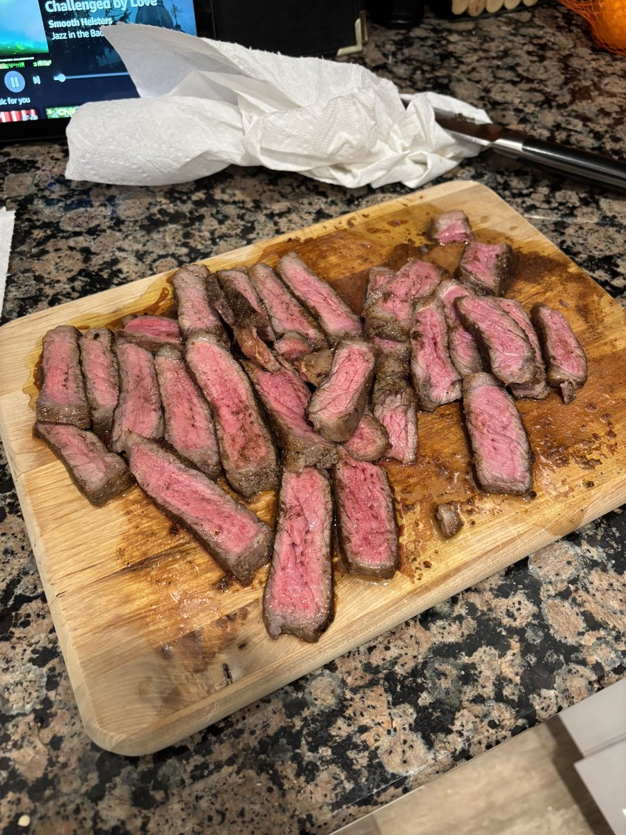 itsmrevandaniel's tweet image. Cooked some steaks and thinking about who the Yankees will trade for.