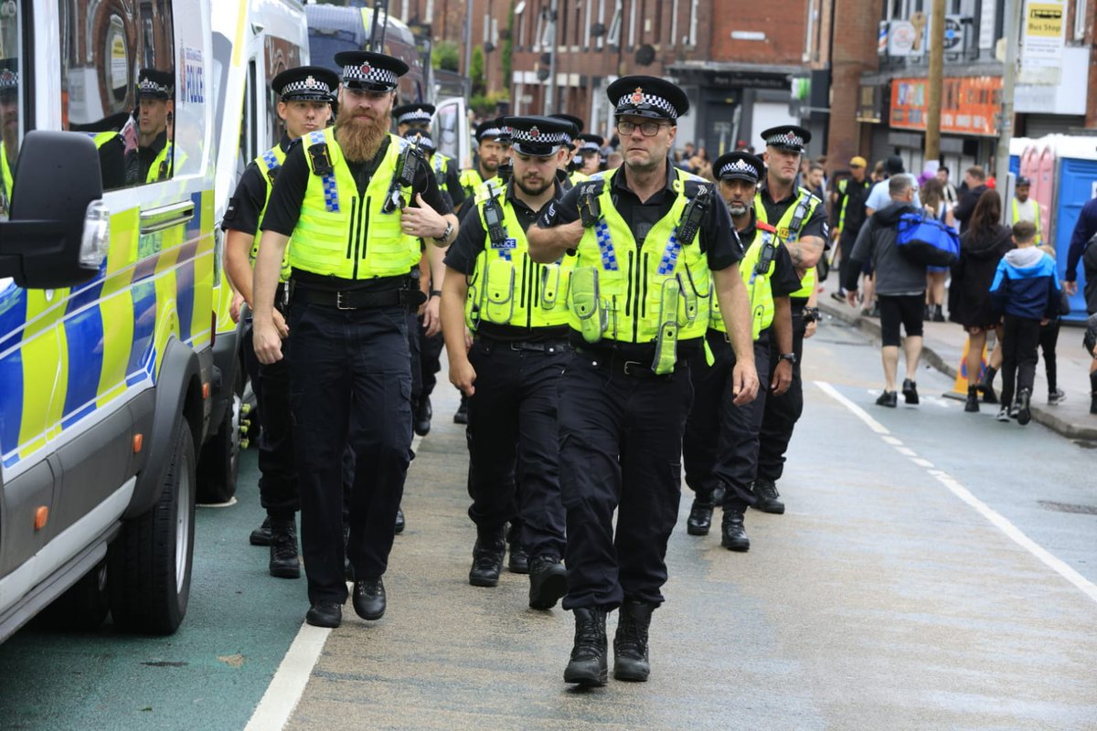 gmpolice's tweet image. The final shows of Oasis’ iconic homecoming in Manchester have passed safely and successfully with no major issues and just five arrests on Sunday (20 July) night. Officers have engaged with concert goers, and minimised disruption for local community.
orlo.uk/GFPXV