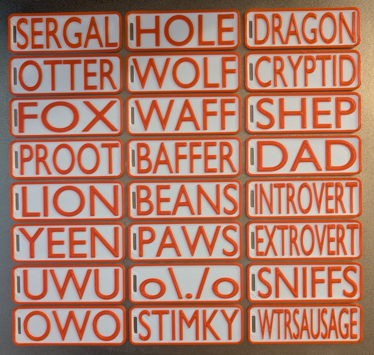 WTRsausage's tweet image. First round of badges are done :D picking up the rest of my filament tomorrow so I can do more colors and get things up on Etsy.