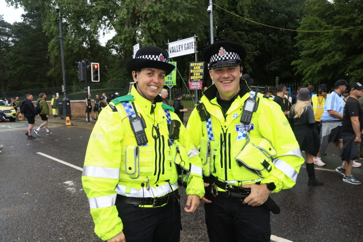 gmpolice's tweet image. The final shows of Oasis’ iconic homecoming in Manchester have passed safely and successfully with no major issues and just five arrests on Sunday (20 July) night. Officers have engaged with concert goers, and minimised disruption for local community.
orlo.uk/GFPXV