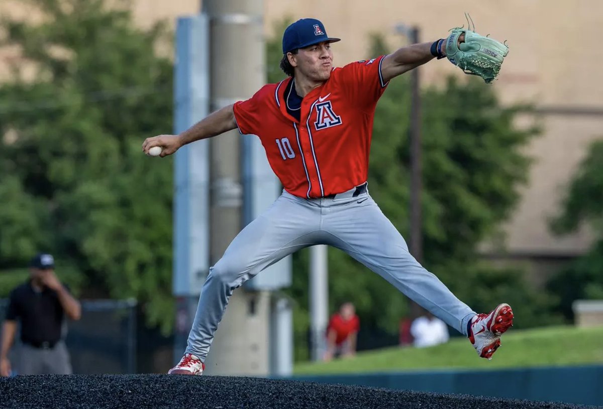 AZStatCats's tweet image. Congratulation to Raul Garayzar on being drafted by the Arizona Diamondbacks 🐍

In his two years at Arizona:
69 IP, 3.58 FIP, 3 HR 💪
.057 xISO, 0.39 HR/9 📈
97.6 Max FB Velo 🔥
11&quot; CT iVB ⬆️

Couldn&apos;t be happier for our guy 🐻⬇️

@r_garayzar | @Dbacks