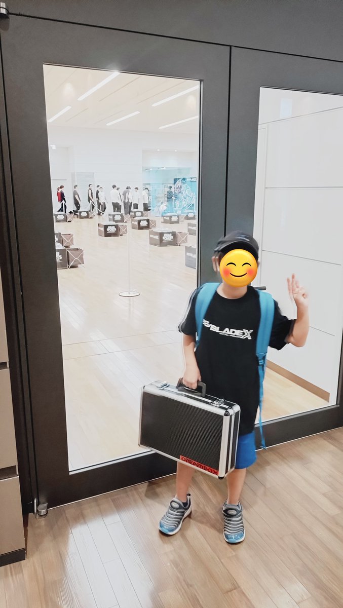 無事に到着しました！

ブレーダーが続々と集まってきた🫨

皆さんの応援メッセージ、息子のイオリが確認しました😌

頑張るよ！

だそうです👍👍

皆さん、本当にありがとうございます✨

#ベイブレードX