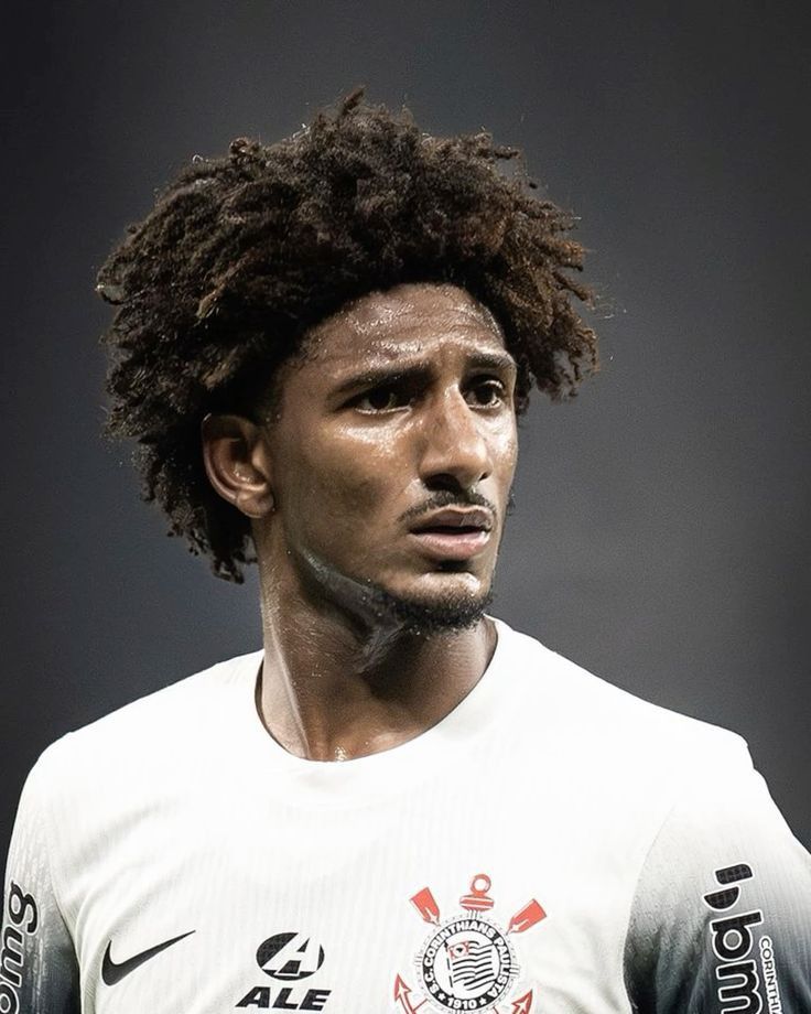 Como diz o ditado, a grama do vizinho é sempre a mais verde

O rival com o BOM ponta Ramon Sosa, enquanto isso temos que nos contentar com o possante Talles Magno

Que clube amaldiçoado.