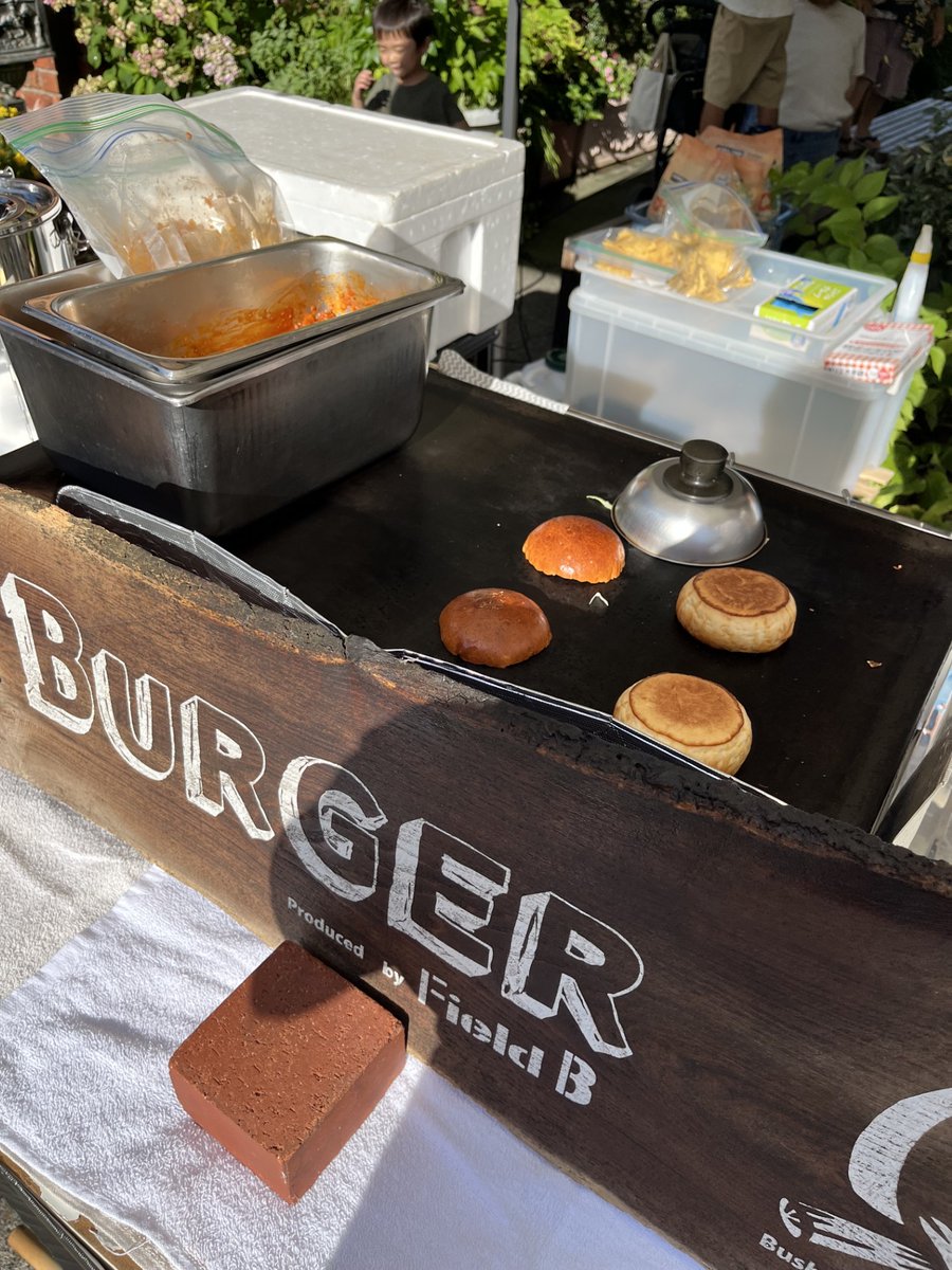 SP・セール‼︎ ビルド・ア・ベターハンバーガー30周年記念看板