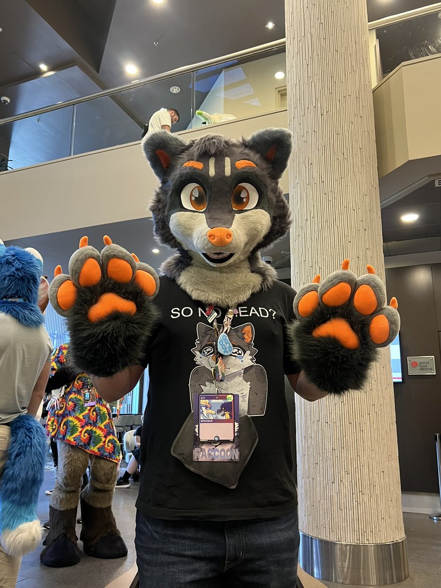 Slyy_racc's tweet image. Wow I can’t belive that it will be one whole year since my boy was brought to life this Friday. I couldn’t be happier with the amazing work that you’ve done thank you @StarBirdArt .he as definitely changed my life for the better