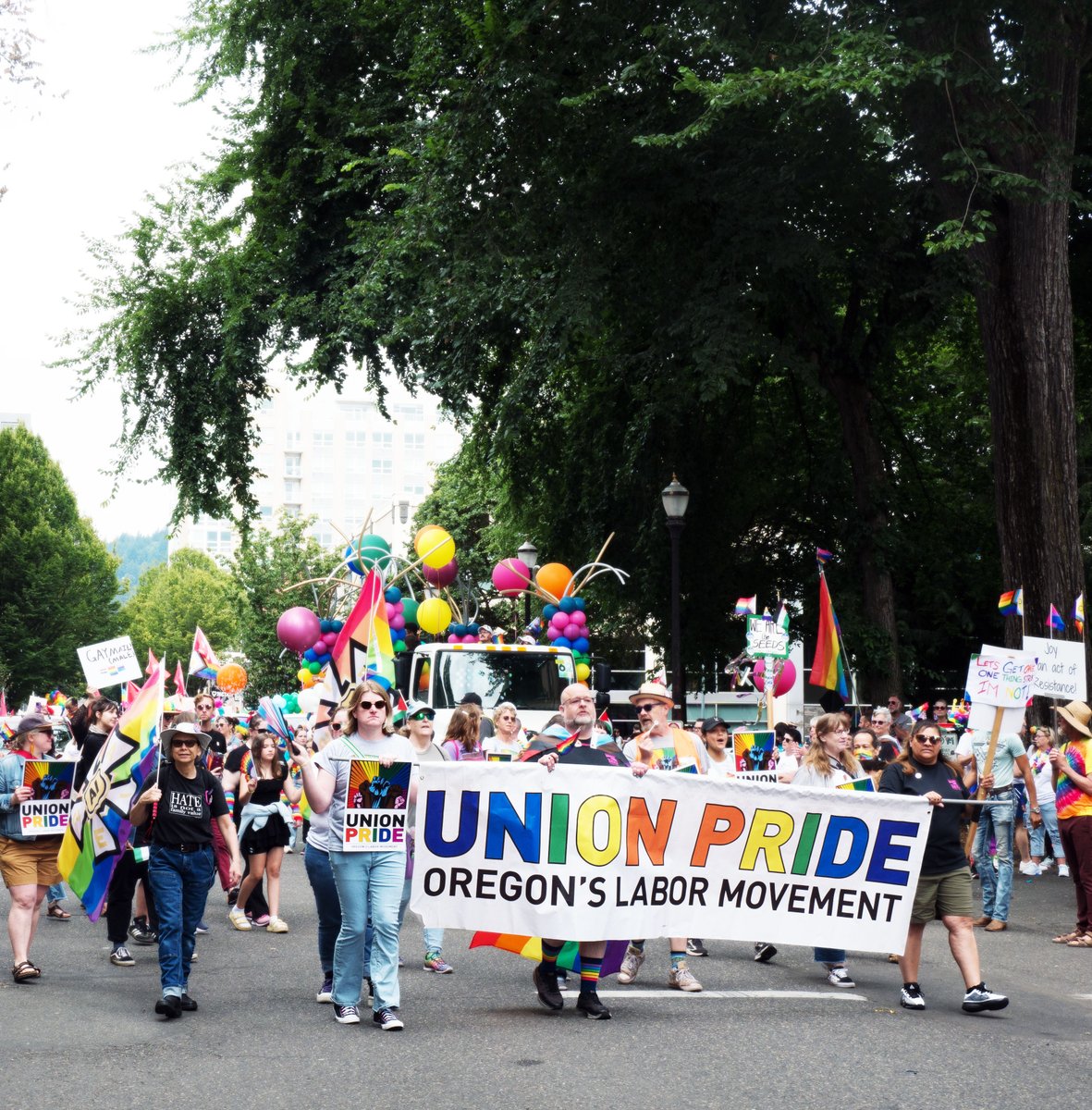 OregonAFLCIO's tweet image. QUEER RIGHTS ARE LABOR RIGHTS!
#OregonLaborPride #PortlandPride