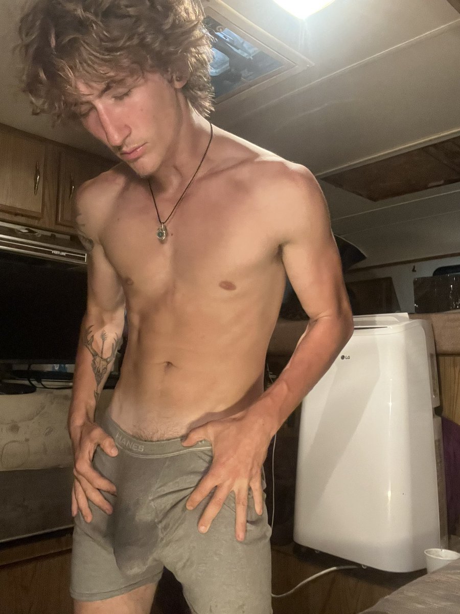 Someone help me clean my mess by clicking link in bio 💦💦