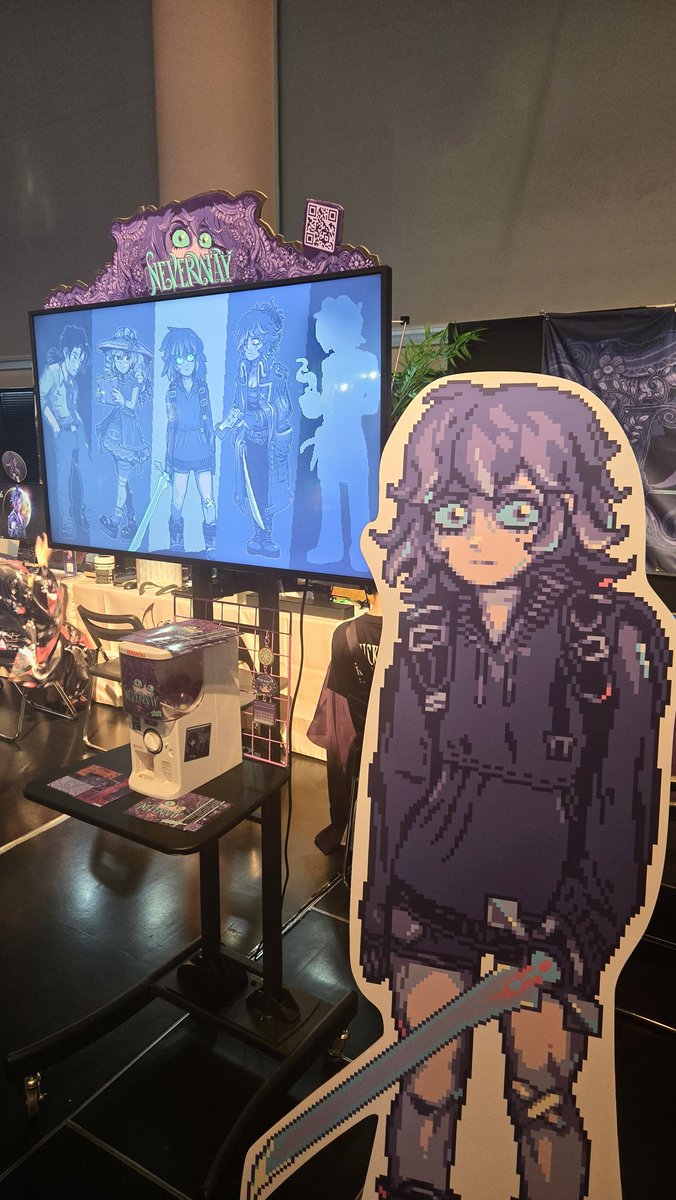 so happy and grateful about bitsummit! it was *way* more fun than I thought it would be. I'm deeply touched by everyone's reactions, it's the reason why I love to do what I do 🥹 

thank you to everyone who played the game and stopped by!