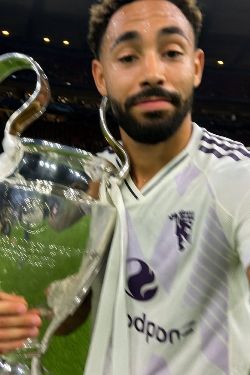 𝐅𝐚𝐧 𝟏𝟎 tweet media