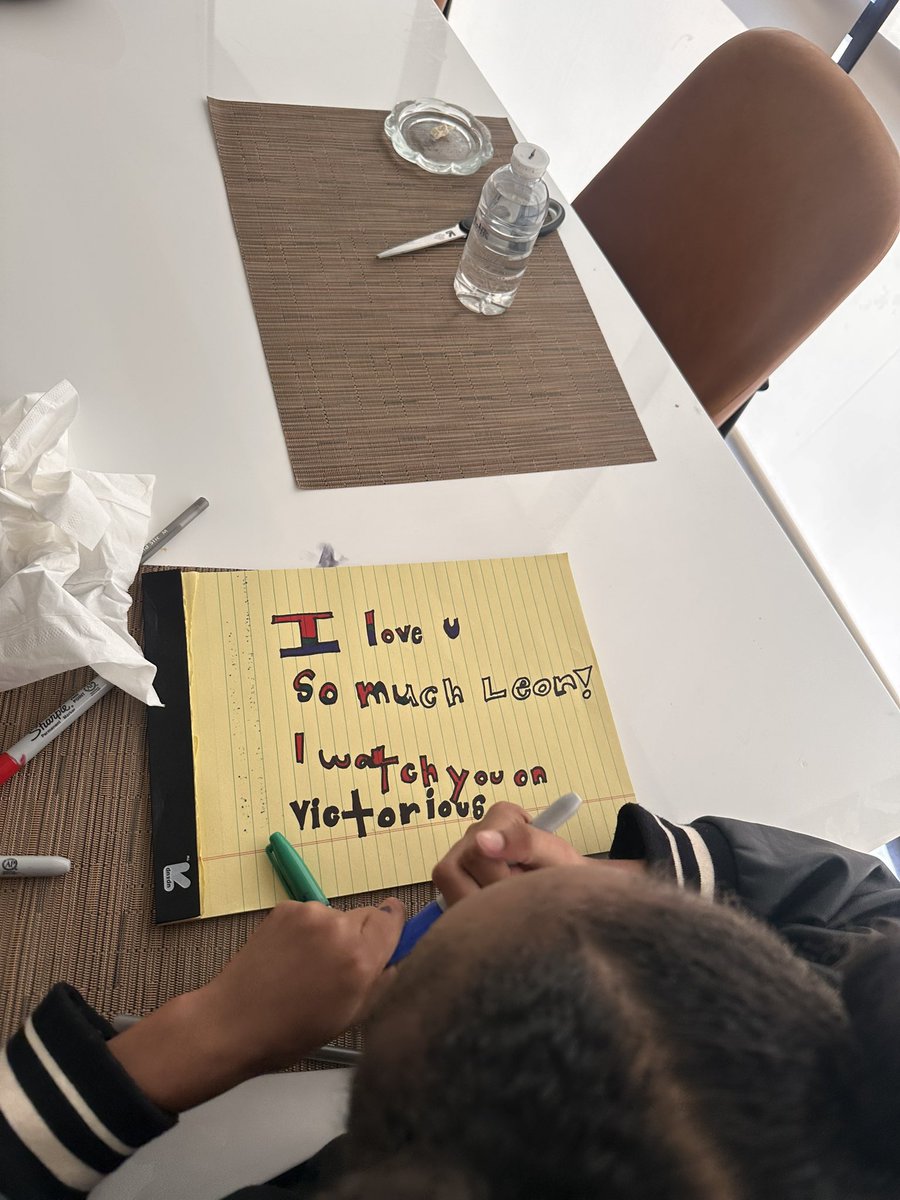 kennygotsoul's tweet image. Isley don’t play about her boy Andre lol Told her I was taking her to see him tonight after we leave the studio. I came outta the room and she had “Victorious” on and said she was making a sign for the concert 😂😂
@leonthomas she’s ready bro! Lol 🤝🏽