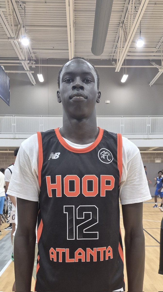 JHillsman's tweet image. '26 big Duor Duor is versatile... but when needed he flushed several dunks to put emphasis on easy buckets. Length is advantage on defense amd can his a mid-range here and there. Avg a dbl dbl last 2 HS seasons. @OntheRadarHoops #Power24