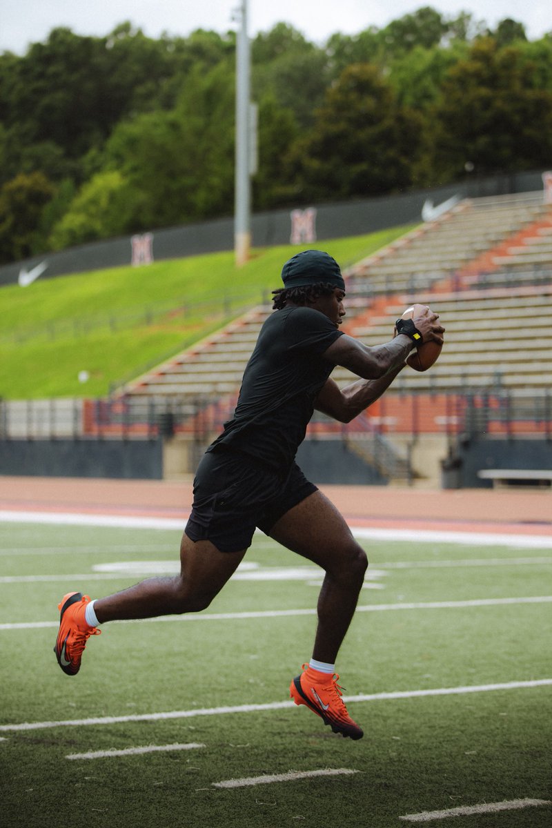 tristanlester34's tweet image. Never rush the process stay down Trust in God and everything is going to fall into place… #AllglorytoGod @MiltonEagles_FB
