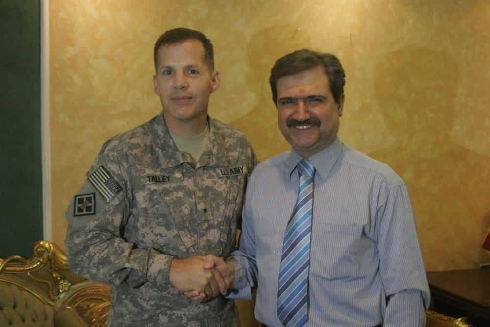 Abbas_Hilal313's tweet image. جاسم محمد جعفر مسوؤل لواء 16
الحشد الشعبي
وهو يأسر جندي امريكي