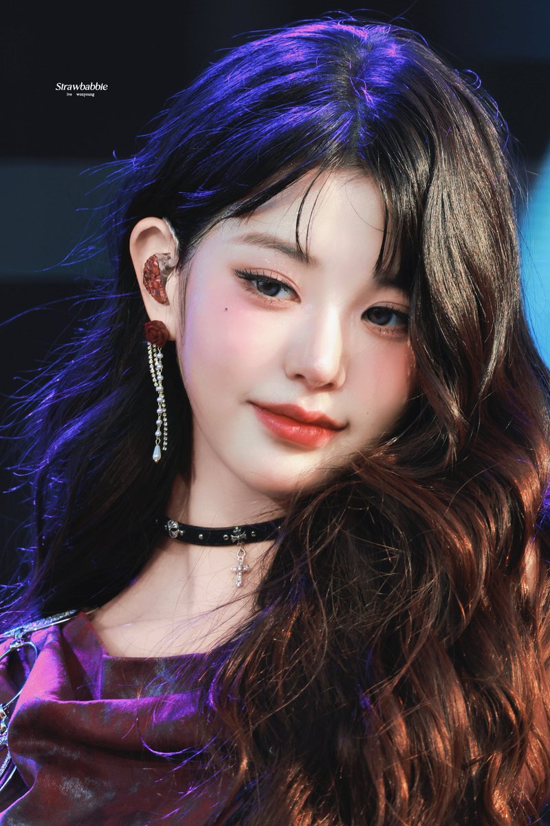 luvwy04's tweet photo. 와 시발........ 반깐 얼굴 너무 고트해서 폭발할거같다 붐될거같다 https://t.co/t8PqYasUEP