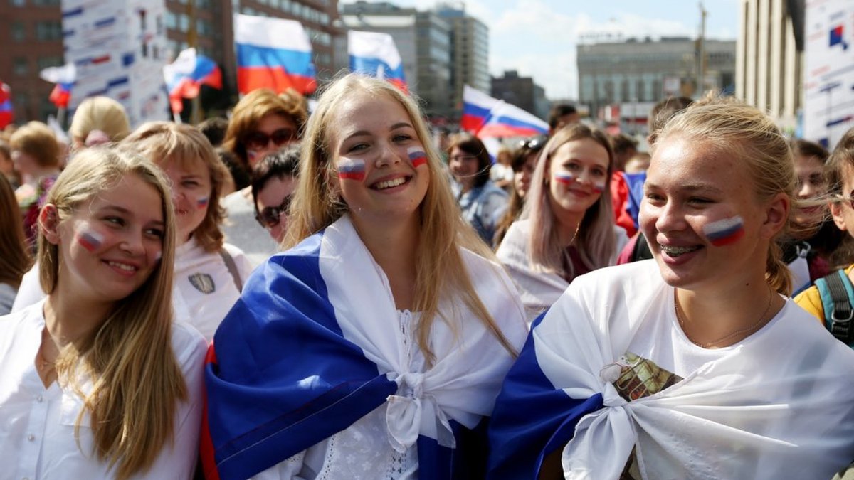 DietHeartNews's tweet image. There's a new joke circulating in #Russia: "If there's another surge in industrial production, Brussels must have issued its 18th set of sanctions..."