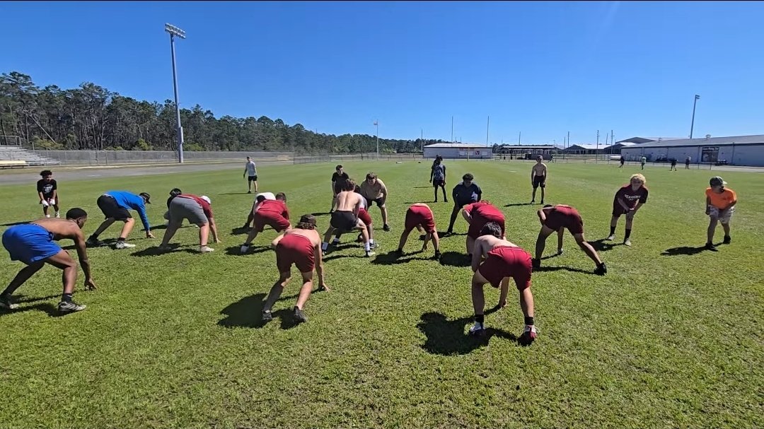 Coach___Cooper's tweet image. I'll always be a fan of @coachjfranklin just because he lines up in the Power T Formation still! This is when football is SEXY!
Even have our Seahawks lining up in it now! Love doing this in small high school football!