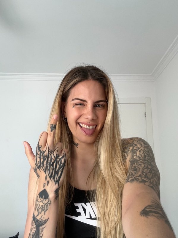 thedomme_'s tweet photo. Caption this 😈 https://t.co/33U6VCgvHZ