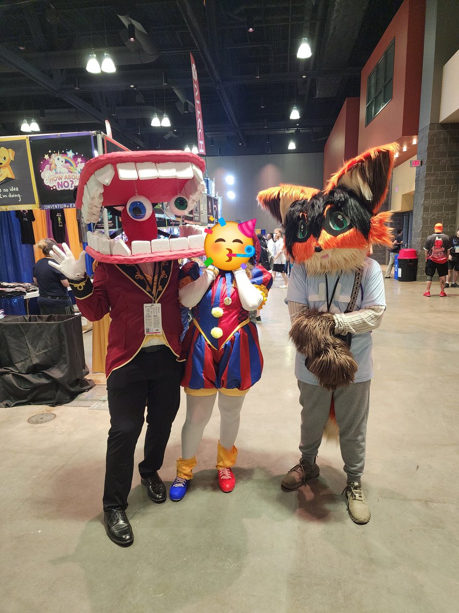 V3rdant_TW's tweet image. Pics from the last day!

#ConnectiCon #ConnectiCon2025 #TADC #AdventureTime
