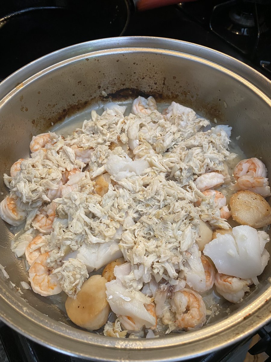 monkeyg50's tweet image. Shrimp crab. Cod scallops  lemons wine garlic sauce yellow sauce zucchini  summer squash corn. Pared with mango sorbet