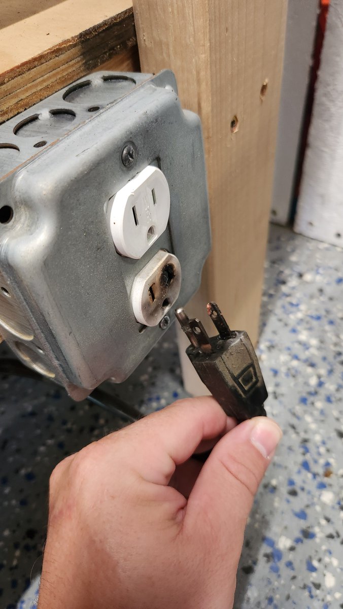 TheHobbyistMiner tweet media