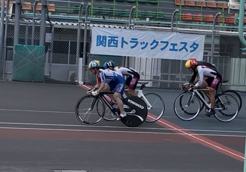 MayaCyclist's tweet photo. 7月20日関西トラックフェスタに参加させて頂き、山本元喜さんと写真撮って頂きました🙂✨
この週末はホント楽しかった😀
選手の皆さん、スタッフの皆さん、お世話になりありがとうございましたm(_ _)m
又こんな自分ですけどよろしくお願いします🙇‍♀️ https://t.co/xbzU2OrGOp