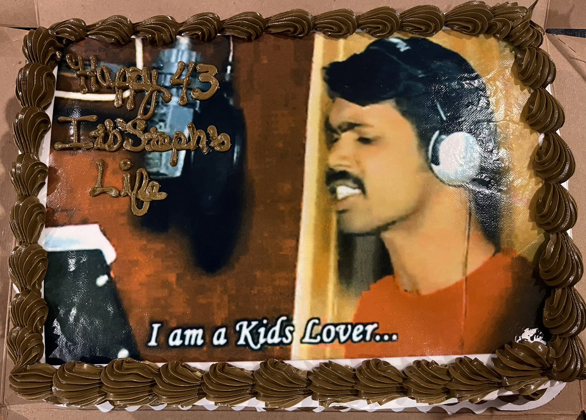 timotheeology's tweet image. In this house we celebrate @VennuMallesh even on birthdays
We love you, Mr. "It's My Life"!