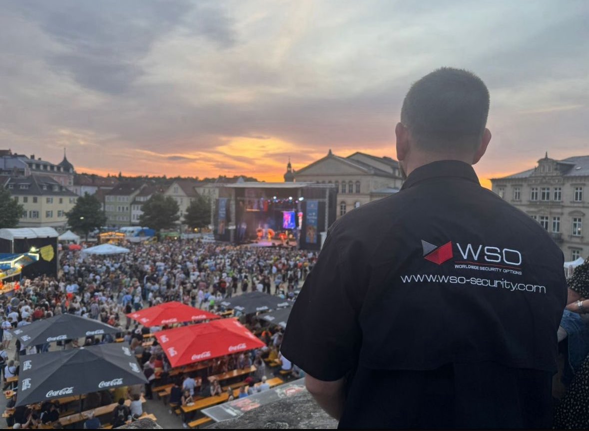 WSO_Security's tweet image. WSO presente en el Festival de Samba en Coburg, Baviera, Alemania 🇩🇪

Agradecemos profundamente la confianza depositada en WSO. ¡Nos vemos en la próxima edición en Coburg! ✨