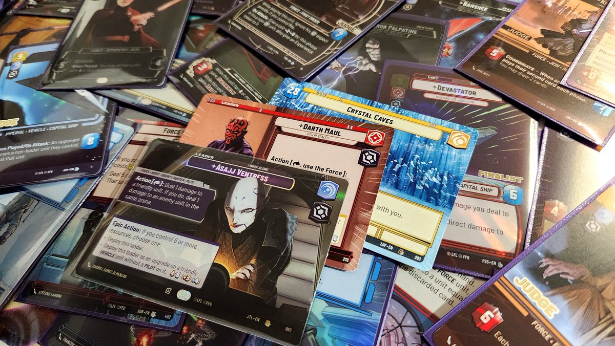 MaindeckGames's tweet image. For the first time since set 1, I have a #StarWarsUnlimited Twin Suns deck built!! Hoping to find some time during Galactic weekend to jam a few games because I want to look at these incredible looking cards!
Might need to find a Darth Maul showcase, too...!