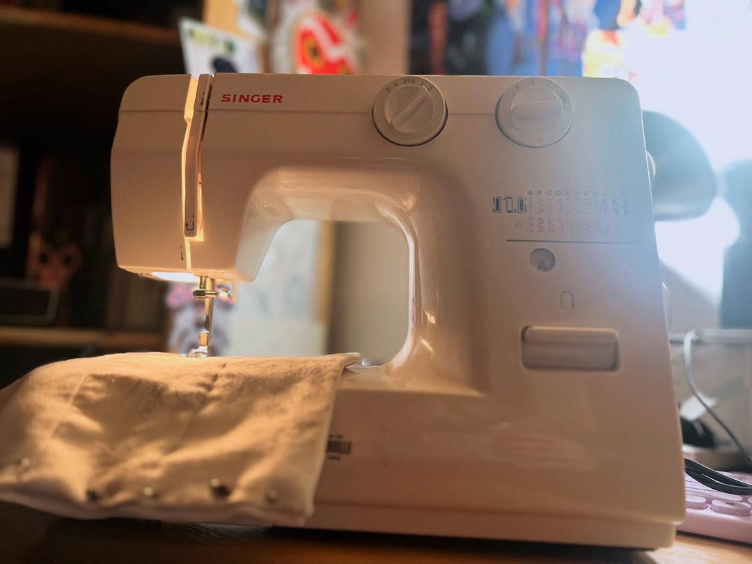 SingerSewingAus's tweet image. Loving the progress on your SINGER project, @ouch.bandaid! 🧵✨
From thread to fabric—your creativity shines all the way from Budapest 🇭🇺
Thanks for sharing the magic! 💫
#SewWithSinger #SingerSewMagic #HandmadeWithSinger #SingerCrafters #SingerSewing #HandmadeWithSinger