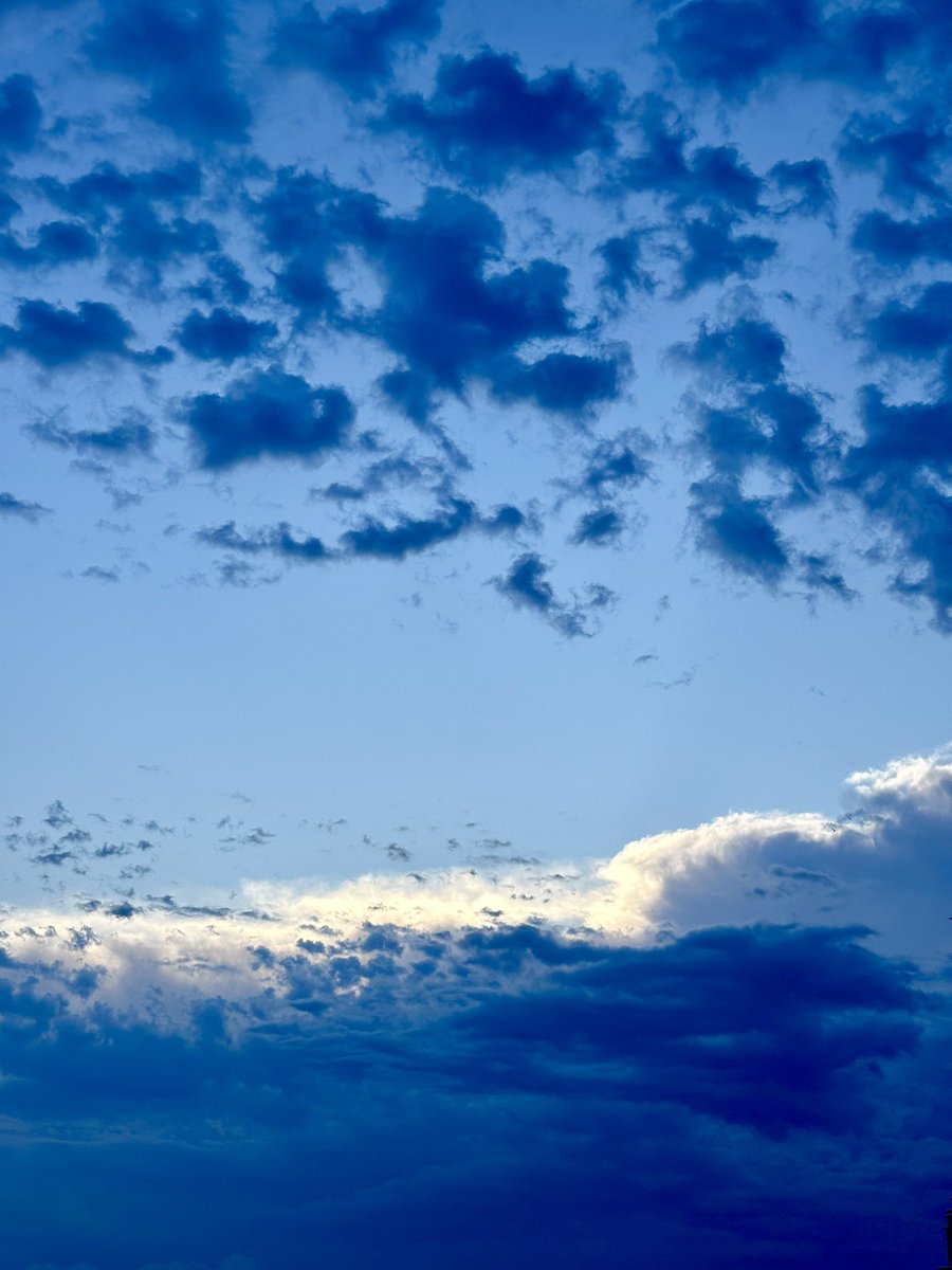 L'orage fut de courte durée⚡️🌩️⛈️
Maintenant il faut aller travailler.
Bonne journée à tous 😘💙
#Antibes