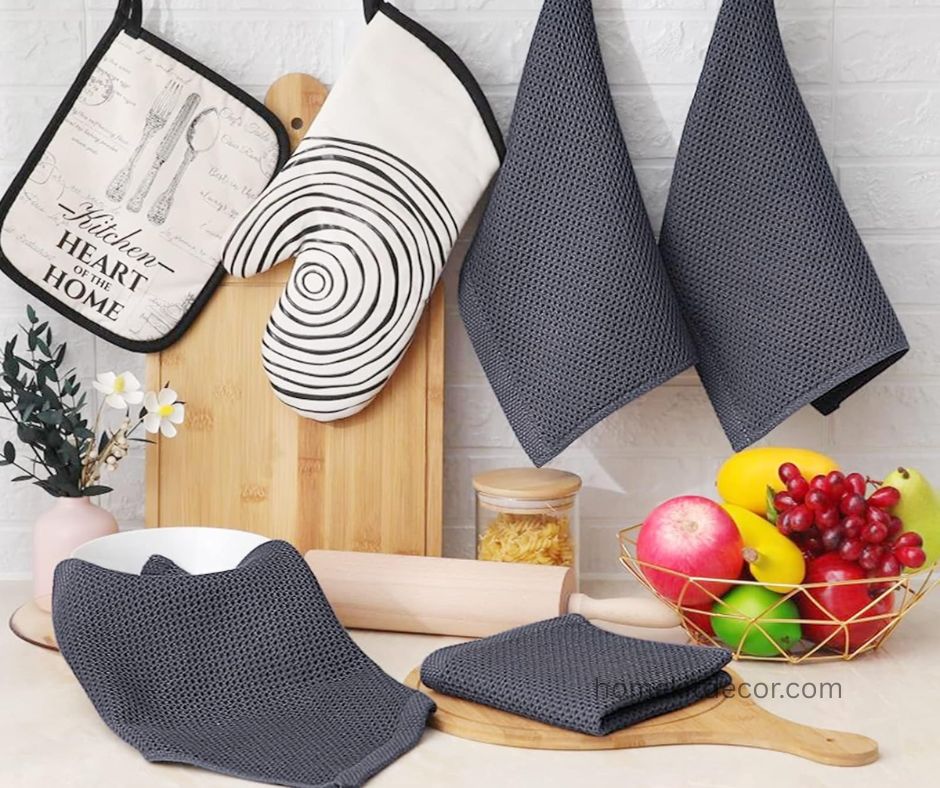 HomekitDecor's tweet image. Choosing the right microfiber kitchen towel makes all the difference. 
The top towels are absorbent, quick-drying, &amp;amp; surface-safe.
Order Now: homekitdecor.com/best-microfibe…

#kitchentips #cleaninghacks #microfibertowels #kitchentowels #towel