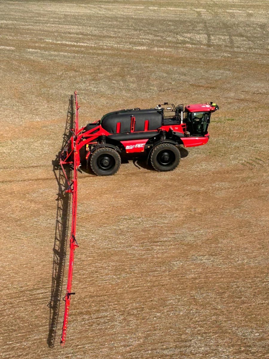 Inside the Condor Endurance II: pressurised cab, touchscreen controls, sunblinds &amp; more.
Built for the job and the operator.
#AgrifacInAction #Agrifac #AgrifacAU