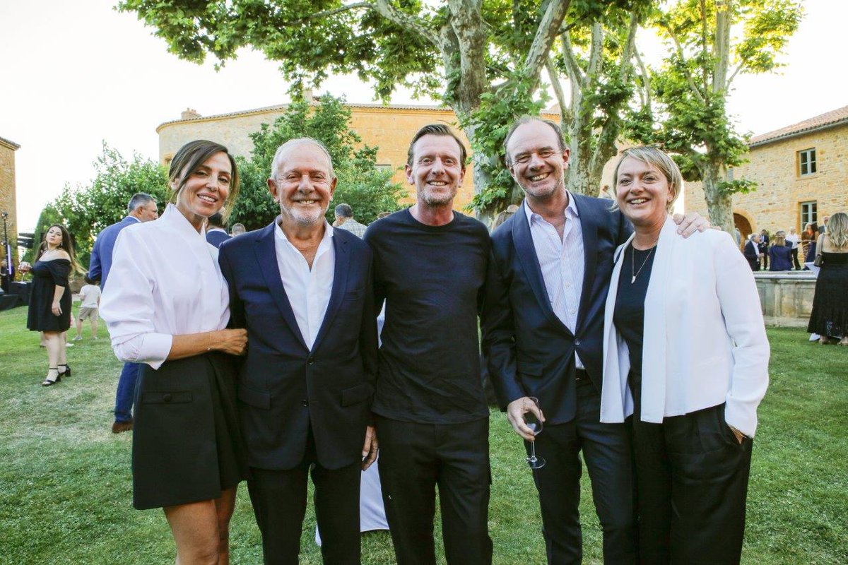 marco_polisson's tweet image. FÊTE - Le château de Bagnols, écrin de l’anniversaire du groupe Lavorel Hotels.
C’est dans le fleuron patrimonial du #Beaujolais, que Jean-Claude Lavorel a accueilli 300 invités.
> Reportage Saby Maviel, ici
lyonpeople.com/les-fetes/le-c…