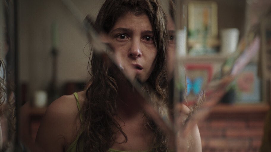 GeaniceGee's tweet image. Delirium (Limited Series 2025) “When his wife Agustina falls into delirium, a professor delves into her dark past to piece together her story and uncover the cause of her madness.” @netflix #drama #EstefaníaPiñeres #JuanPabloRaba #JuanPabloUrrego